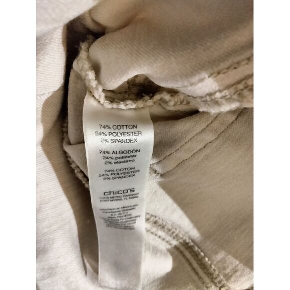 Chico's Plus Size Pull On Capris - Picture 8 of 8